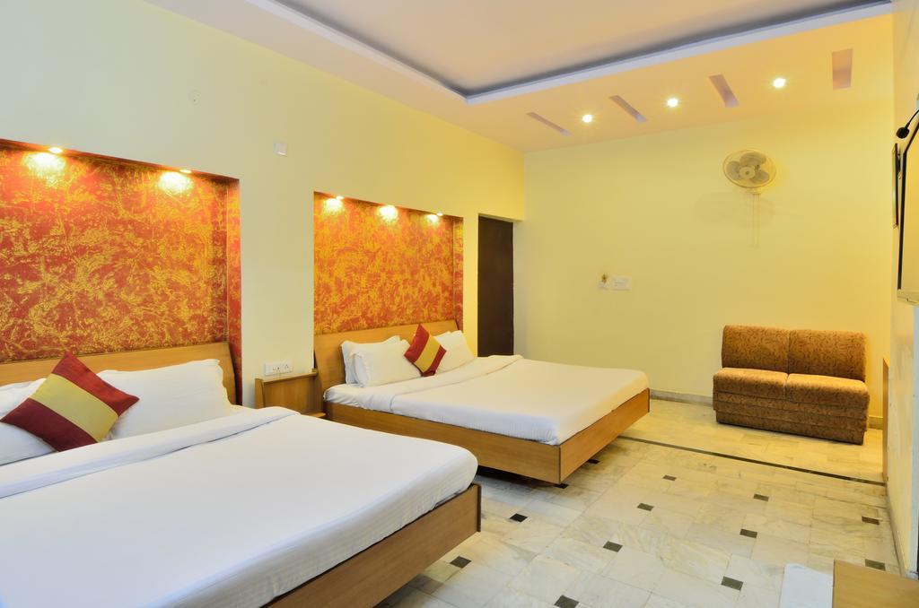 Hotel Roopa International Amritsar Eksteriør bilde
